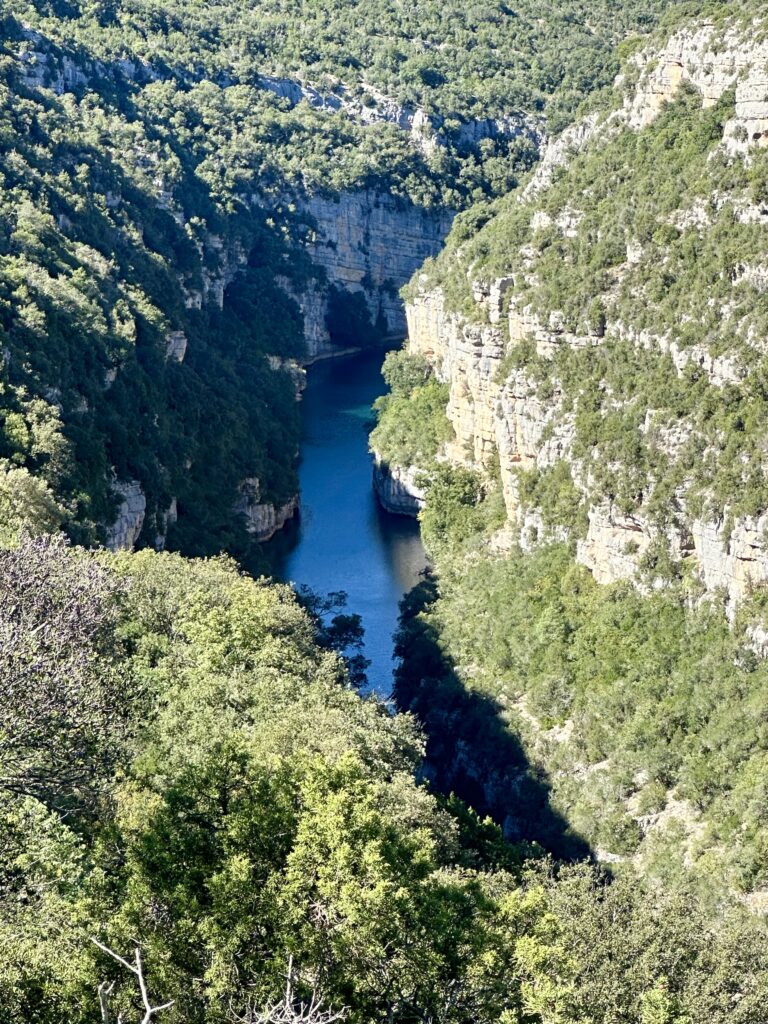 Randonnée avec vue sur les gorges de Baudinard