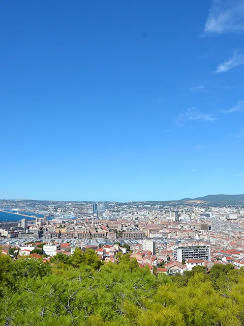 Vue sur le Vieux-Port depuis Notre-Dame de la garde