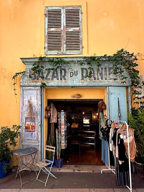 Visite des boutiques de créateur dans le Panier