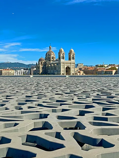 Vue sur la cathédrale de la Major depuis le MUCEM