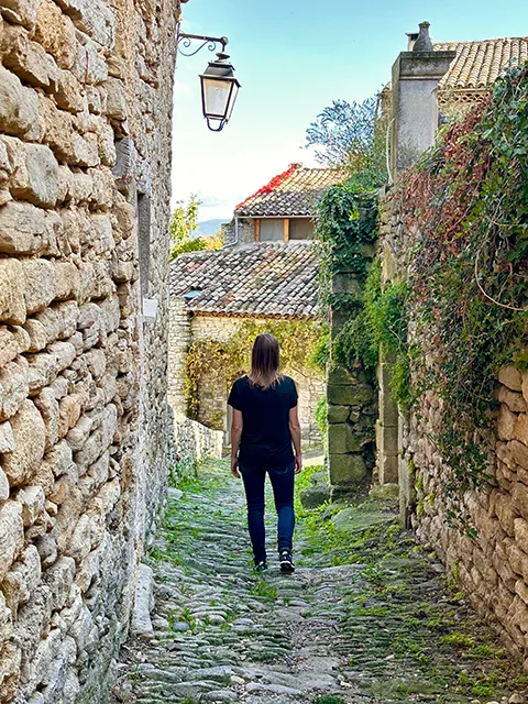 Visite de Saignon, un des Un des plus beau village du Luberon.