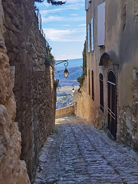 Les ruelles de Gordes, célèbre village du Luberon