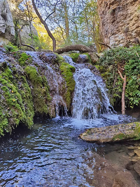 Randonnée à Sivergues, le plus petit village du Luberon