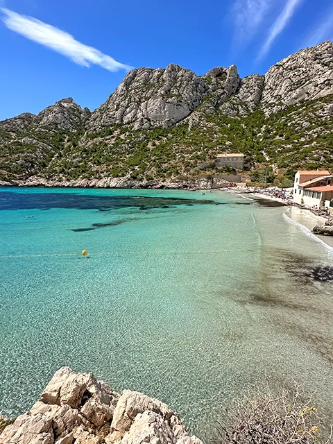 Calanque de Sormiou, une étape incontournable lors d'un road trip dans le sud de la France